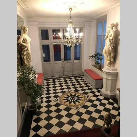 Amazing Apartment-lafayette Galleries-madeleine-ac Apartment *